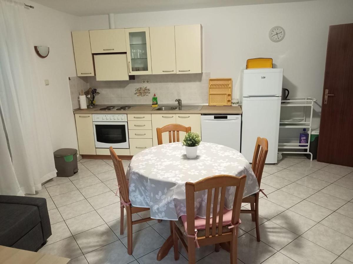 Apartments Vodaric Loznati Đảo Đảo Cres Ngoại thất bức ảnh